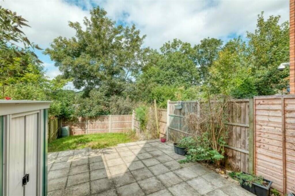 Bromfield Road, Redditch 3 bed property £975 pcm (£225 pw)