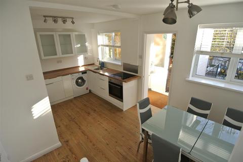 3 bedroom duplex to rent - Church Street, Weybridge KT13