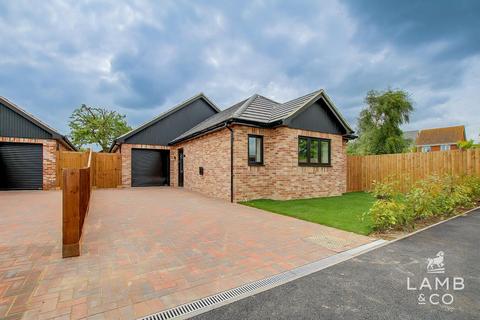 3 bedroom detached bungalow for sale, Hockridge Close, Kirby Cross CO13