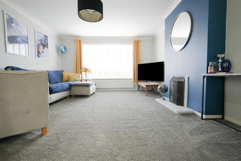 108 Ashurst Avenue, Southend-on-sea, SS2 4TD