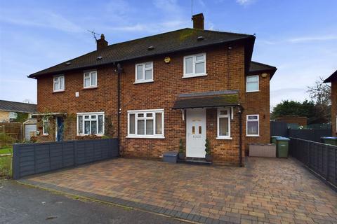 60 Beech Close, Hersham, Walton-on-thames, KT12 5RQ