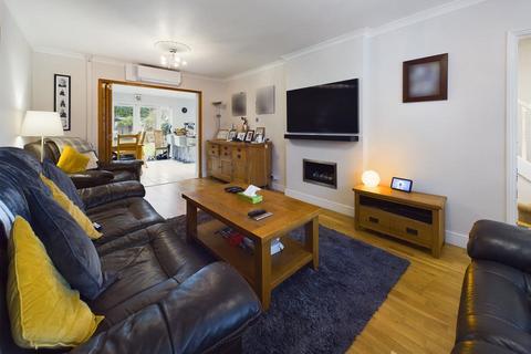 60 Beech Close, Hersham, Walton-on-thames, KT12 5RQ