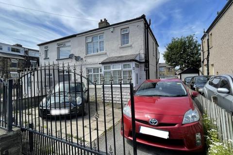 3 bedroom semi-detached house for sale, Third Avenue, Bradford