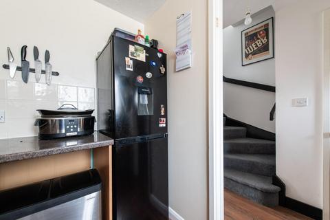 16 Morgan Drive, Greenhithe, DA9 9DT