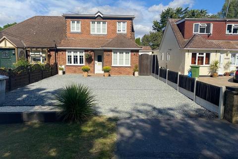 3 bedroom chalet for sale, Hook End Road, Hook End, Brentwood