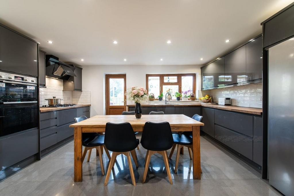 Kitchen / Diner