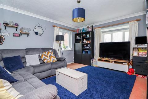 1 bedroom flat for sale, Canterbury Court, Southwater, Horsham