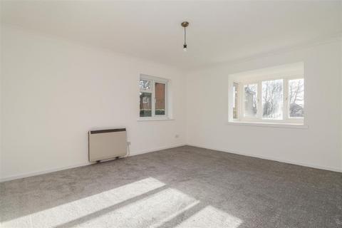 1 bedroom flat for sale, Canterbury Court, Southwater, Horsham