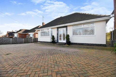 2 bedroom detached bungalow for sale, Woodland Drive, Anlaby, Hull