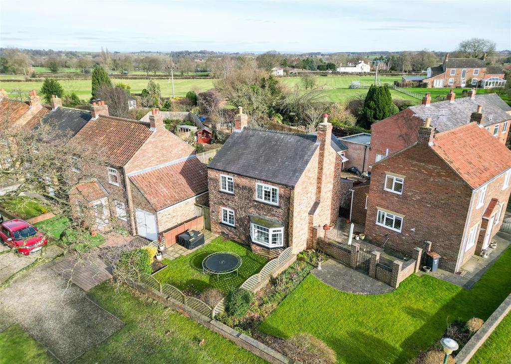 Littlethorpe, Ripon 3 bed detached house for sale £400,000