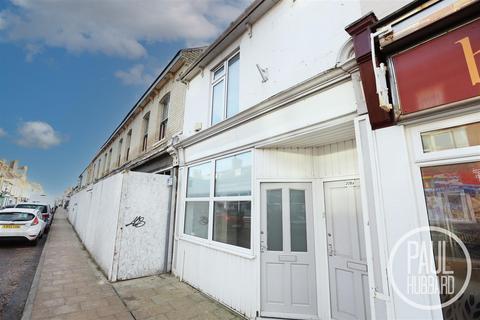 Shop to rent, London Road South, Lowestoft, Suffolk