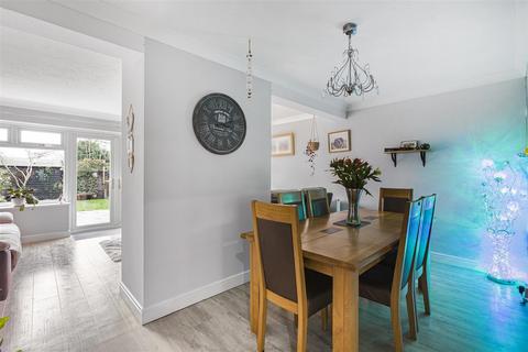 29 Brookside, Hertford, SG13 7LJ