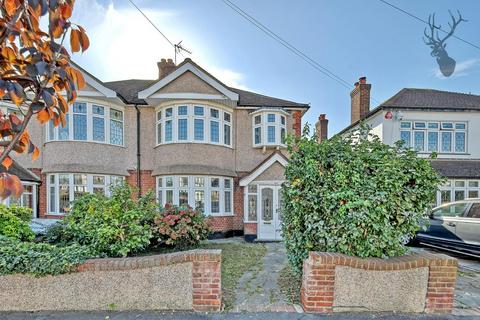 96 Springfield Gardens, Upminster, RM14 3ET