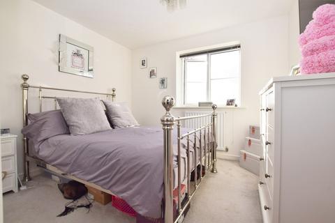 1 bedroom flat for sale, School Avenue, Basildon, SS15