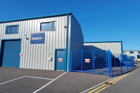 Industrial unit to rent, Maple Leaf Business Park, Manston, Ramsgate