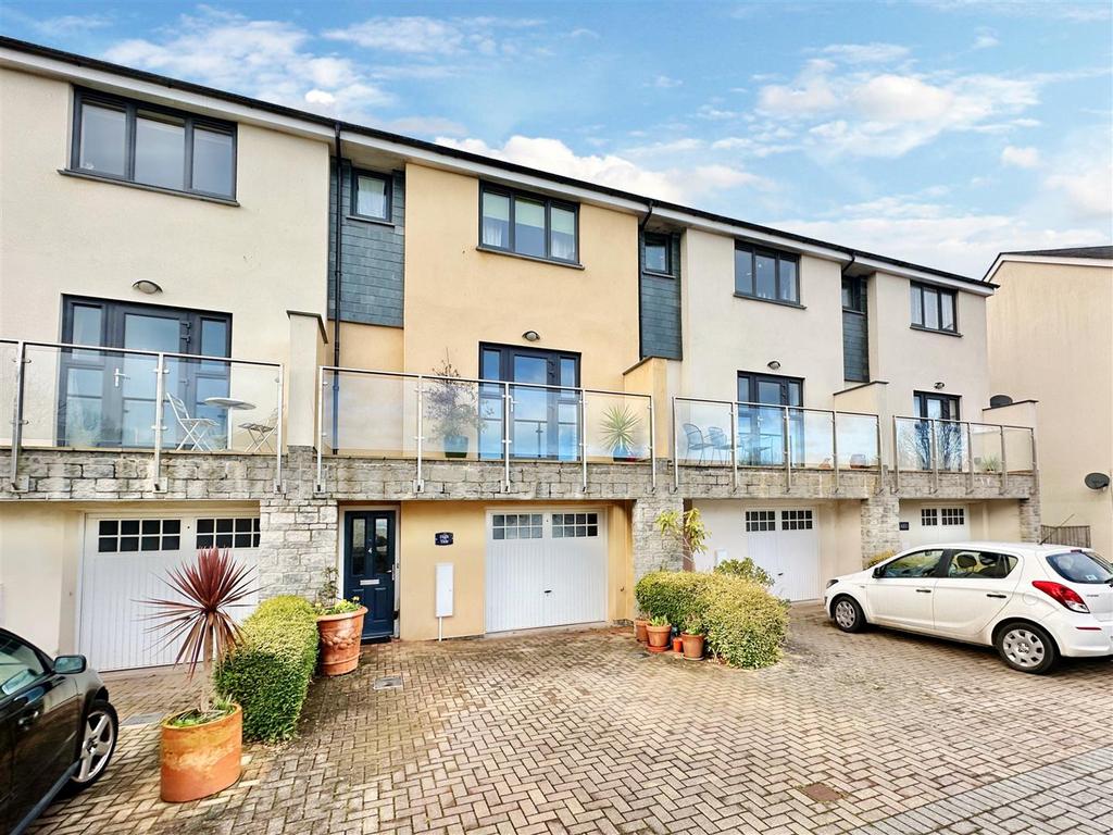 Sharkham Drive, Brixham 3 bed terraced house for sale £459,950