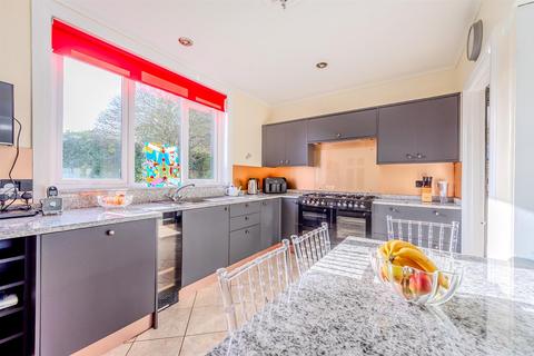 4 bedroom detached house for sale, First Avenue, Newhaven