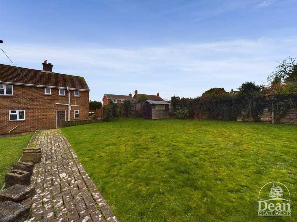 Severn View Road, Lydney GL15 3 bed end of terrace house £240,000