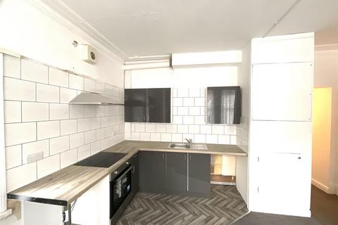 1 bedroom flat to rent - Trafalgar Road, Scarborough