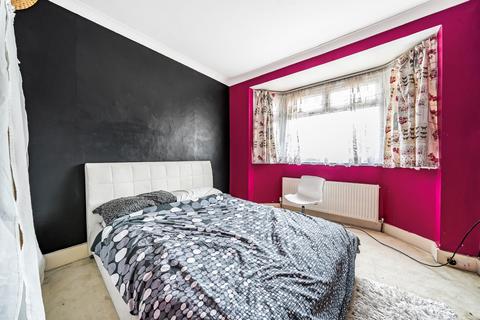 16 Oakmere Road, London, SE2 0XX