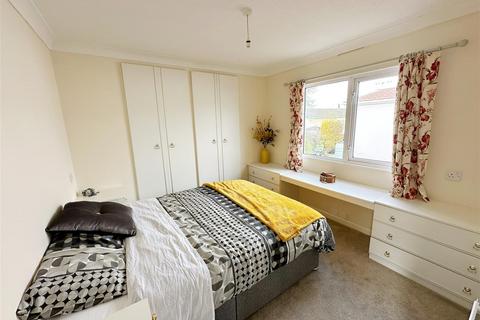 2 bedroom park home for sale, The Circuit, Dodwell Park, Stratford upon Avon