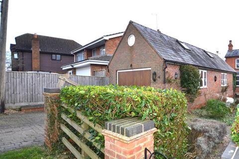 Property to rent, Quainton Road, North Marston, Buckingham