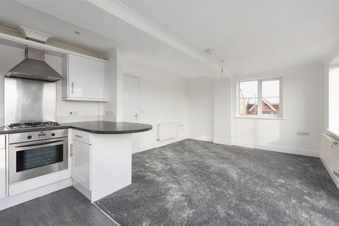2 bedroom flat for sale, St. Johns Road, Swalecliffe, Whitstable