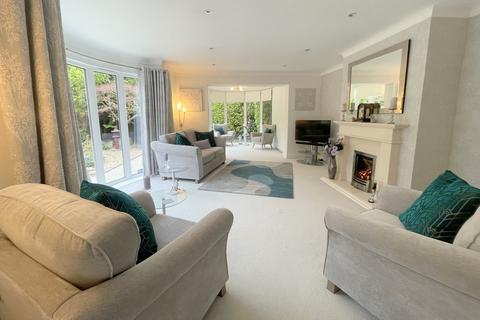 39 Dulsie Road, Talbot Woods, Bournemouth, BH3 7DY