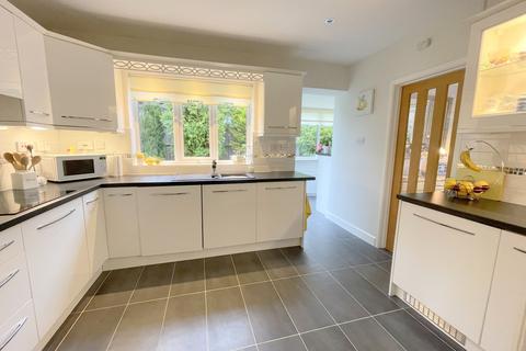 39 Dulsie Road, Talbot Woods, Bournemouth, BH3 7DY