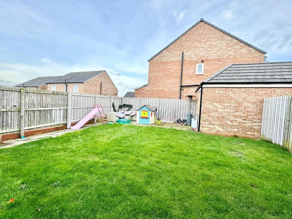 Evergreen Way, MartonInCleveland... 3 bed semidetached house £185,000