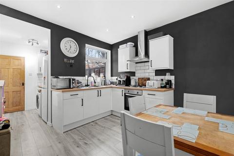 3 bedroom end of terrace house for sale - Cecil Road, Worcester