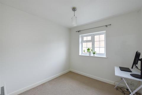 41 Ashdales, St Albans, AL1 2RB