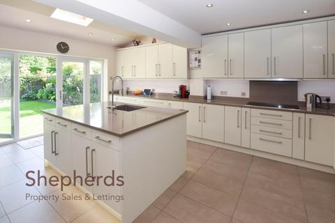 4 bedroom detached house for sale, Bencroft, West Cheshunt EN7