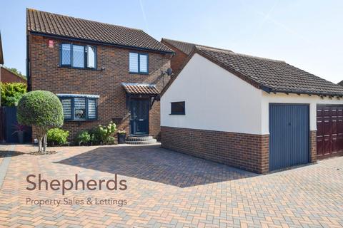 14 Bencroft, Cheshunt, Waltham Cross, EN7 6BE