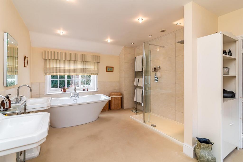 Master en-suite