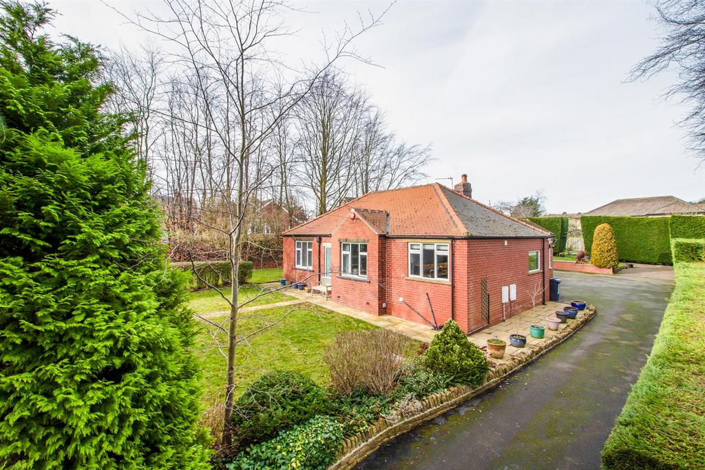 Barnsley Road, Wakefield WF4 4 bed detached bungalow for sale £650,000