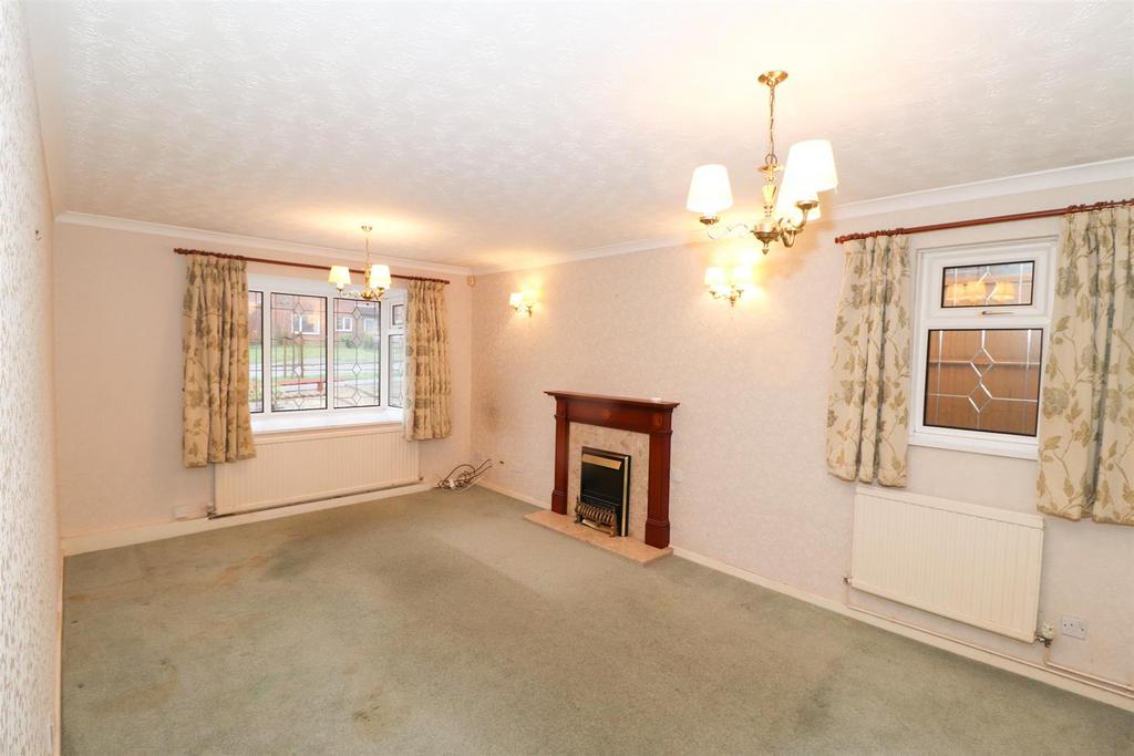 Rawnsley Drive, Kenilworth 3 bed detached bungalow for sale £400,000