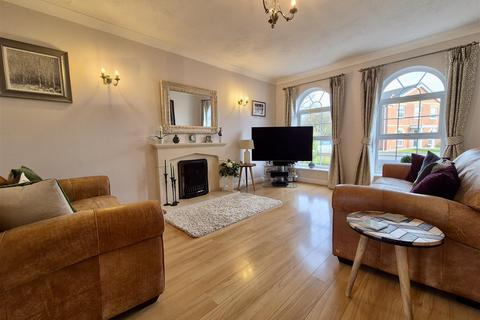 1 Blacksmith Row, Lytham St Annes, FY8 4UE