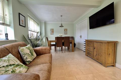 1 Blacksmith Row, Lytham St Annes, FY8 4UE