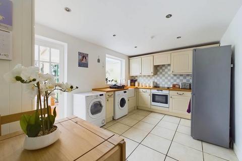 3 bedroom semi-detached house for sale, Orchard Way, Leigh, Worcester