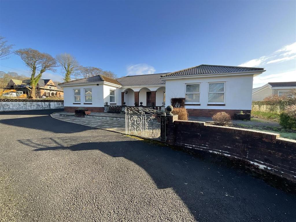 Wernddu Road, Ammanford 3 bed detached bungalow for sale £395,000
