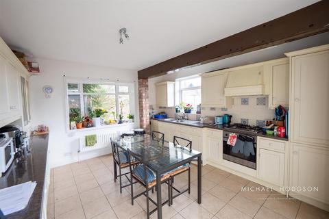 62 Durham Road, East Herrington, Sunderland, SR3 3LZ