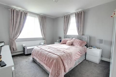 2 bedroom detached bungalow for sale, Golf Road, Mablethorpe LN12