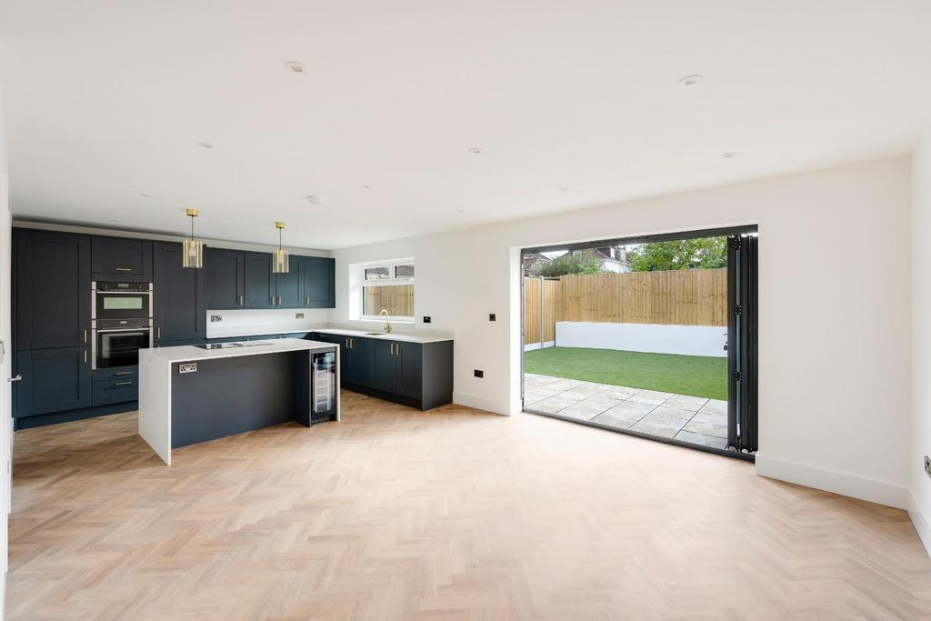Westerleigh Road, Downend, Bristol... 3 bed detached house for sale £