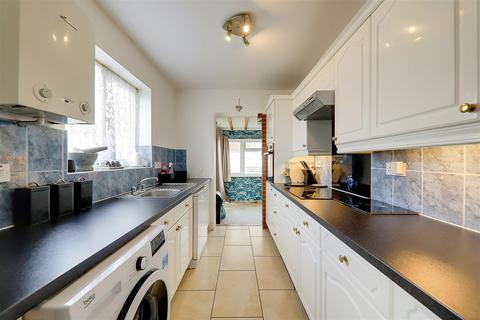 74 Rectory Gardens, Worthing, BN14 7TQ