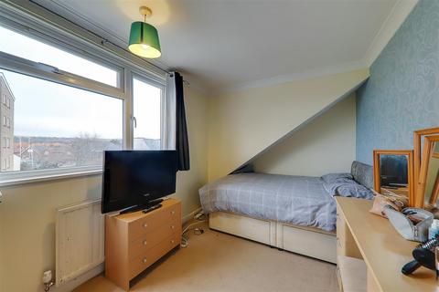 74 Rectory Gardens, Worthing, BN14 7TQ