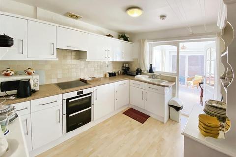 31 Braemar Drive, South Shields, NE34 7TZ