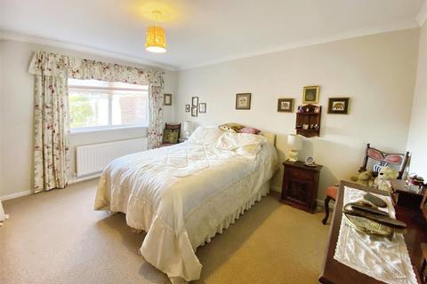 31 Braemar Drive, South Shields, NE34 7TZ