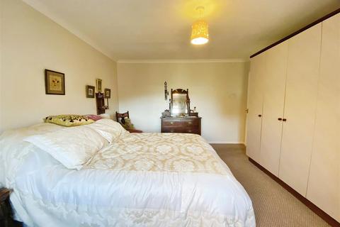 31 Braemar Drive, South Shields, NE34 7TZ
