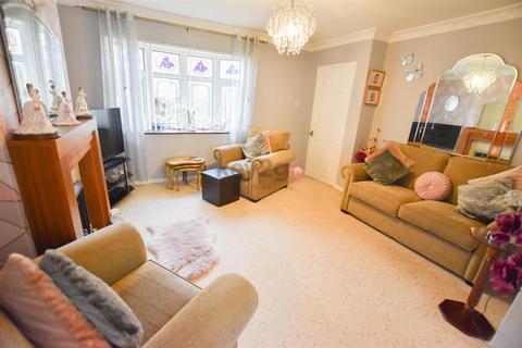 3 bedroom semi-detached house for sale, Flockton Avenue, Sheffield, S13